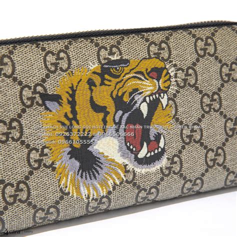 gucci tiger print gg supreme wallet